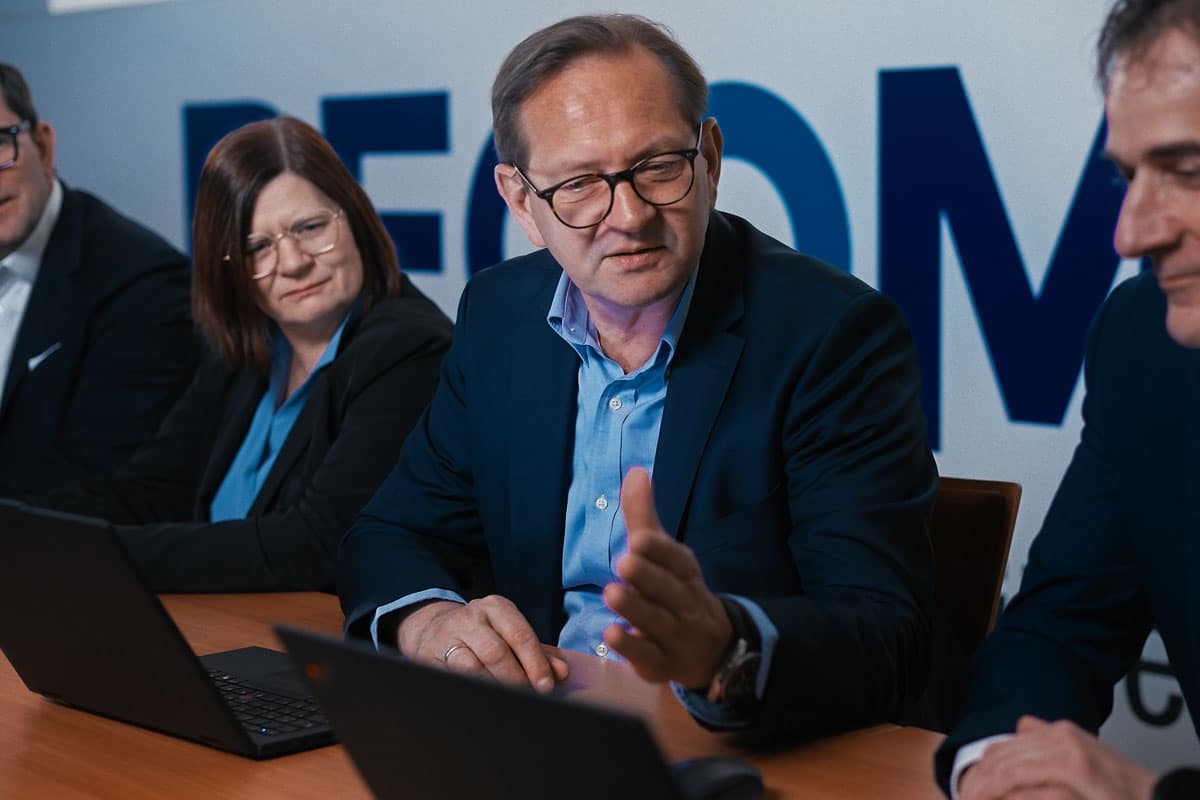 Manufacturing & Supply Chain Management EMS BECOM Group